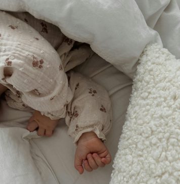 Comment un coach sommeil bébé transforme les nuits familiales ?